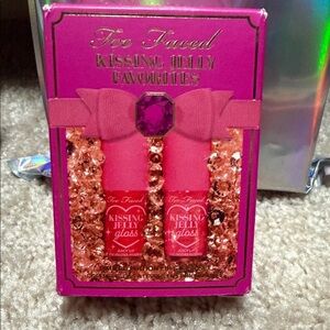 Too Faced Kissing Jelly Gloss Set in Pink